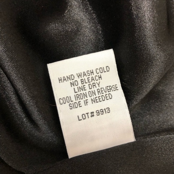 R&M Richards Embellished Neckline Black Sleeveless Pleated Loose Fit Dress 8 - Picture 14 of 14